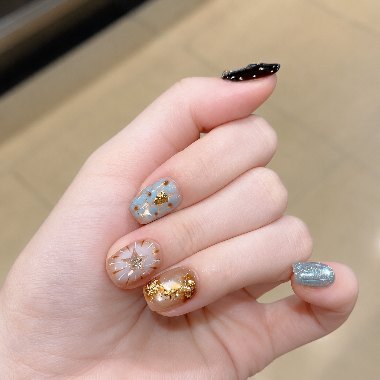 Hand-Painted Star Cat Eye Press-On Nails