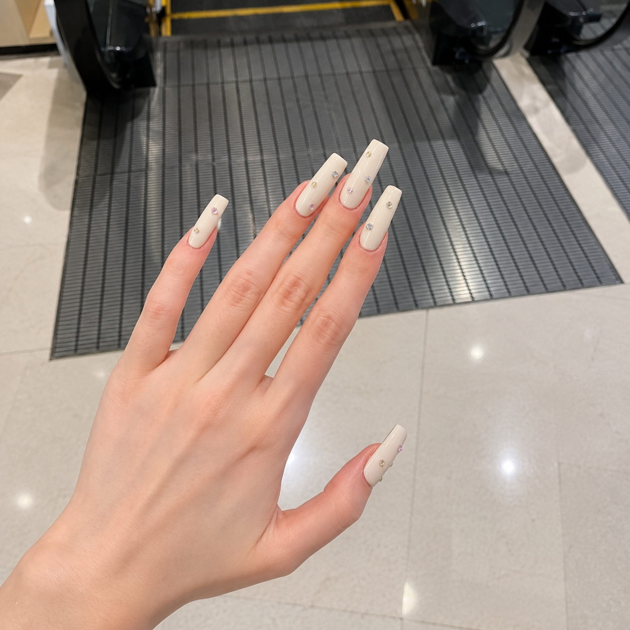 Minimalist White Cream Press-On Nails product image