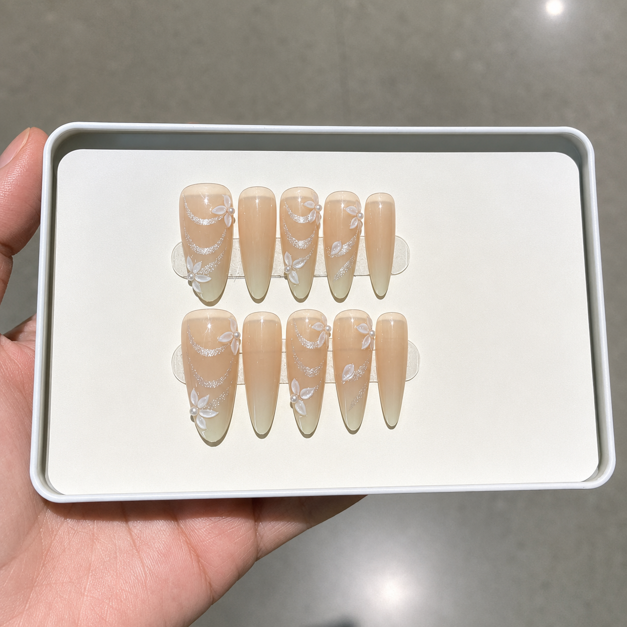 Ribbon Cat Eye Floral Press-On Nails product image